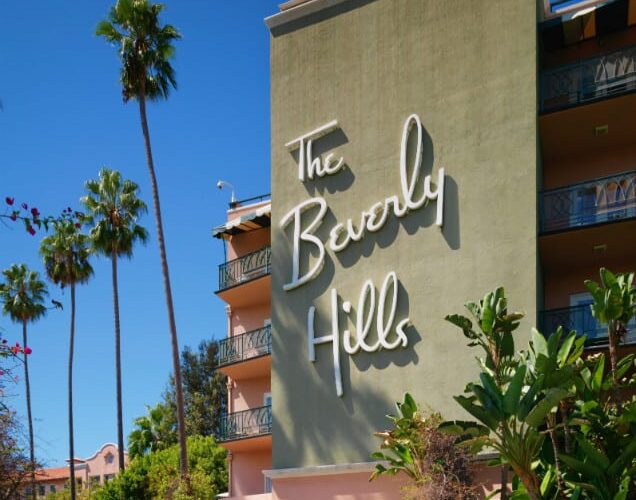 The Beverly Hills Hotel #Fivestarhotels #exclusiveescapes #vacation #luxurylifestyle #losangeles #hotels #travel #luxury #hotels #exclusive #getaway #destinations #beautiful #life #traveling #bucketlist #beverlyhills #BevHillsMag #beverlyhillshotel #vacation #travel