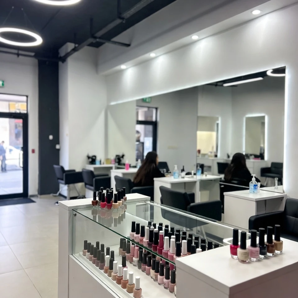 5 Signs of Best Nail Salon in Scottsdale #NailSalonScottsdale, #ScottsdaleNails, #LuxuryNails, #NailTrends2026, #GelManicure, #NailExtensions, #PamperedSoul