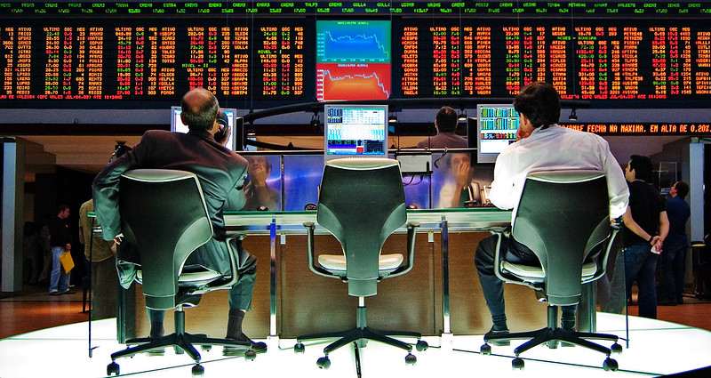 How Swing Trading Can Help You Build Wealth #stoks #invetsing #swingtrading #trading #money #tradingstocks #beverlyhills #bevhillsmag #beverlyhillsmagazine