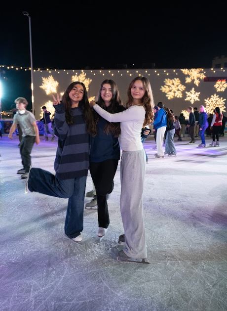 Ice at Santa Monica: A Magical Winter Wonderland by the Beach #IceAtSantaMonica, #SantaMonicaHolidays, #DisneyPlus, #Hulu, #WinterWonderland, #HolidayFun, #CaliforniaChristmas, #SantaMonicaEvents, #FamilyTime, #FestiveSeason