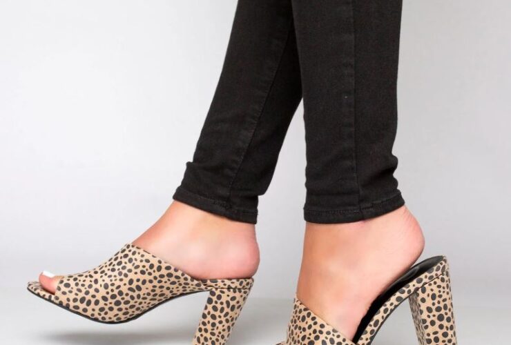 JOURNEE: Go To Brand For Shoes For Women #bevhillsmag #beverlyhills #beverlyhillsmagazine #fashion #style #shop