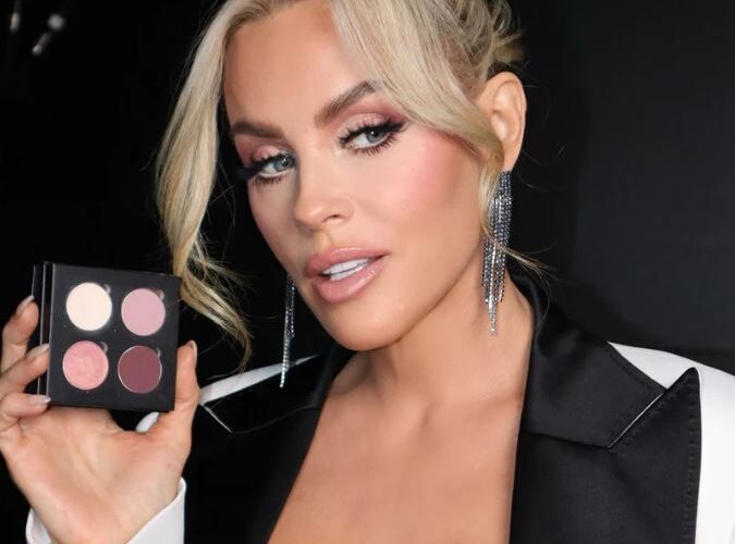 Formless Beauty: Best In Celebrity Makeup #bevhillsmag #beverlyhills #beverlyhillsmagazine #makeup #beauty #beautyproducts