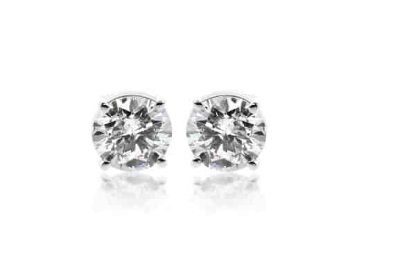 Diamond Stud Earrings. BUY NOW!!! #beverlyhills #beverlyhillsmagazine #bevhillsmag #shop #shopping #jewelry