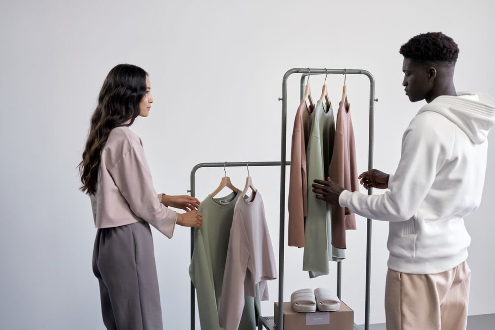 Sustainable Luxury Fashion For Him and Her #fashion #shop #style #sweatpants #dress #cardigan #jumpsuit #Bleusalt #sustainablefashion #beverlyhillsmagazine #bevhillsmag #beverlyhills