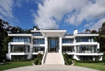 The Most Luxurious Homes in Beverly Hills #LuxuryRealEstate, #BeverlyHillsRealEstate, #LuxuryHomes, #BeverlyHillsHomes, #LuxuryLifestyle, #LuxuryLiving, #BeverlyHills, #BevHillsMag, #BeverlyHillsMagazine, #LuxuryRealEstate