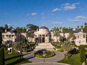 The Most Luxurious Homes in Beverly Hills #LuxuryRealEstate, #BeverlyHillsRealEstate, #LuxuryHomes, #BeverlyHillsHomes, #LuxuryLifestyle, #LuxuryLiving, #BeverlyHills, #BevHillsMag, #BeverlyHillsMagazine, #LuxuryRealEstate