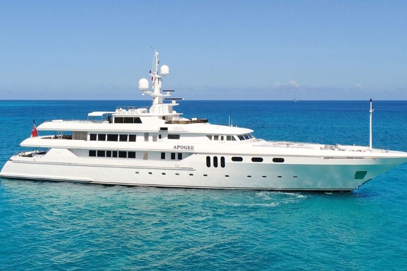 The Apogee| Luxury Superyacht with Italian Flair #yachts #yacht #yachting #yachtlife #luxury #beverlyhills #beverlyhillsmagazine #bevhillsmag #apogee #luxurysuperyacht #italianflair