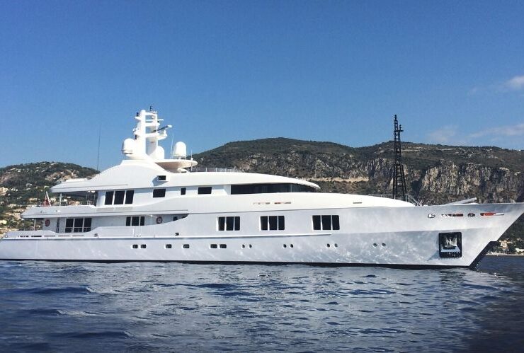 Magnificent Yacht: The Baraka 190’ Motor #yachts #luxury #yacht #yachtlife #yachting #beverlyhills #beverlyhillsmagazine #baraka190'