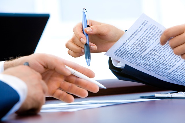 Business Corporation or LLC. Which is better? #business #success #entreprenuers