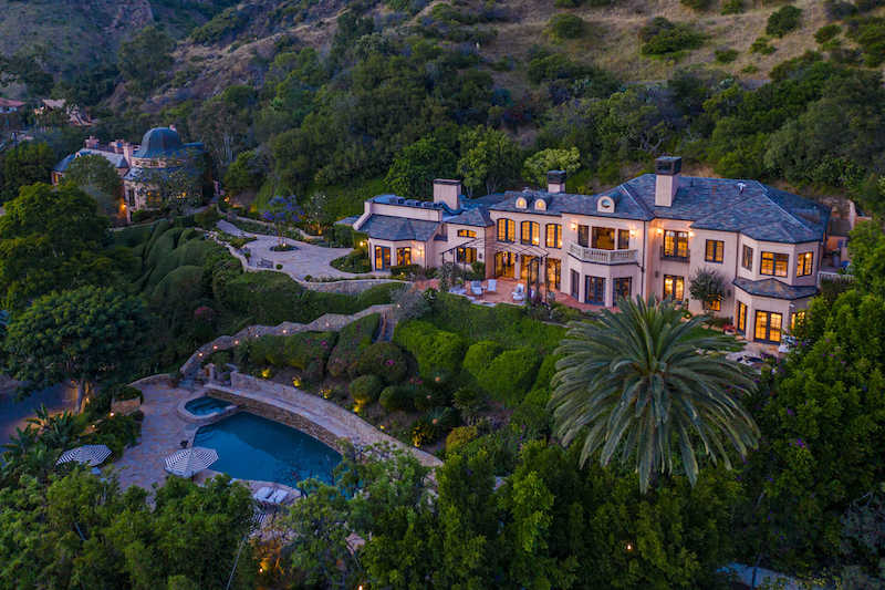 Kelsey Grammer's Longtime Malibu Mansion