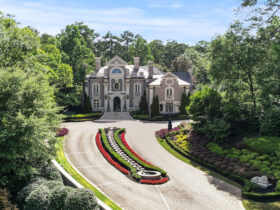 Kenny Rogers' Atlanta Mansion