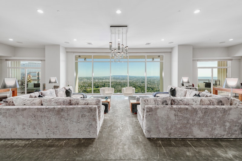 Matthew Perry's Los Angeles Luxury Apartment