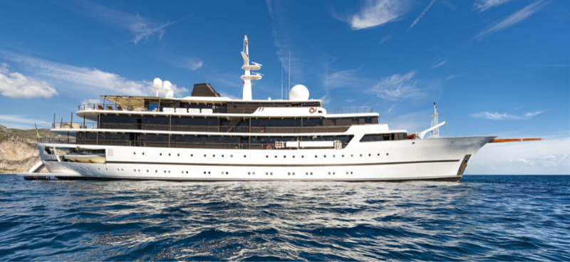 Luxury Yacht: The Chakra #yachting #yachtlife #yachts #yacht #luxury #beverlyhills #beverlyhillsmagazine #bevhillsmag #chakra