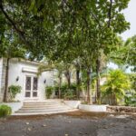 The Duke of Windsor's Bahamas Estate #dukeofwindsor #luxury #realestate #homesforsale #celebrity #celebrityhomes #celebrityrealestate #dreamhomes #beverlyhills #beverlyhillsmagazine #bevhillsmag