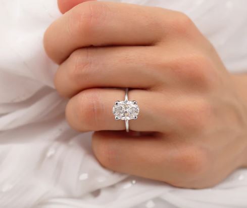 New Aesthetics of Diamond Engagement Rings #ContemporaryRings, #ModernEngagement, #DiamondTrends, #BezelSetting, #StackingRings, #Jewelry, #LuxuryRings