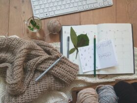 11 Ways To Use Your Leftover Knitting Yarn #knitting #yarn #crochet #hobbies #beverlyhills #beverlyhillsmagazine #bevhillsmag