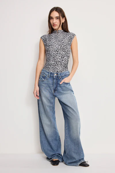 GOOD AMERICAN: A Fashion Brand Built on Confidence #GOODAMERICAN, #InclusiveFashion, #DenimEditorial, #ModernStyle, #BodyConfidence, #BevHillsMag, #BeverlyHills, #BeverlyHillsMagazine, #WomenInFashion, #StyleConfidence