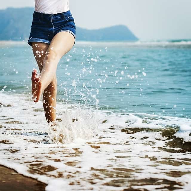 Tips To Ensure You Have Healthy Feet #happy #feet #healthy #health #happyfeet #care #footcare #beverlyhills #bevhillsmag