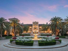 A One-of-a-Kind Mega-Mansion in Beverly Park #luxury #realestate #homesforsale #dreamhomes #beverlyhills #bevhillsmag #beverlyhillsmagazine