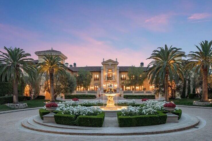 A One-of-a-Kind Mega-Mansion in Beverly Park #luxury #realestate #homesforsale #dreamhomes #beverlyhills #bevhillsmag #beverlyhillsmagazine