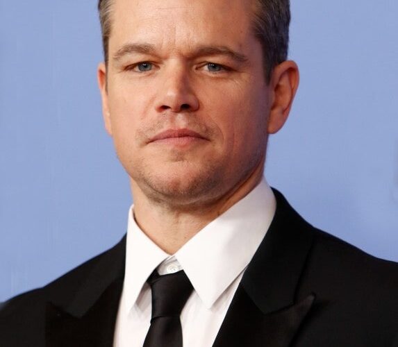 beverly hills magazine hollywood spotlight celebrity matt damon
