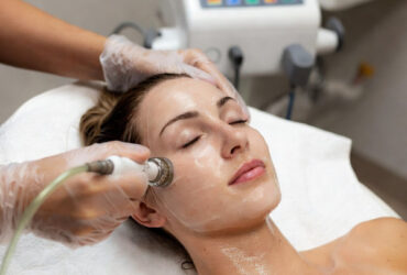 The HydraFacialist To The Stars #HaloHydraFacial, #BeverlyHillsGlow, #CelebritySkincare, #TylerHydrafacialist, #BeverlyWilshireAesthetics, #LuxuryFacials, #RedCarpetReady