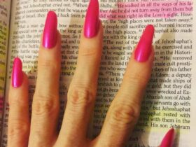 How To Get Beautiful, Natural, Long Nails. #BevHillsMag #beverlyhillsmagazine #beauty #nails