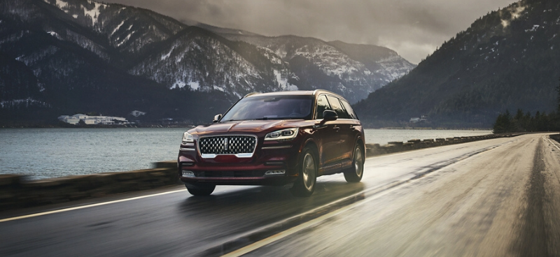 Luxury Car: The Lincoln Aviator 2020 #dreamcars #luxurycars #coolcars #cars #fastcars #beverlyhills #beverlyhillsmagazine #bevhillsmag #lincoln #lincolnaviator #aviator #joyride #drive