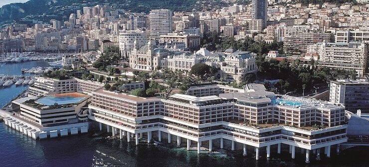 A Glamorous Vacation at Fairmont Monte Carlo #travel #fivestarhotels #luxuryhotel #vacation #exclusivegetaway #beverlyhillsmagazine #beverlyhills