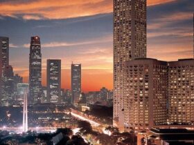 An Exotic Vacation at Fairmont Singapore #travel #fivestarhotels #luxuryhotel #vacation #exclusivegetaway #beverlyhbillsmagazine #beverlyhills