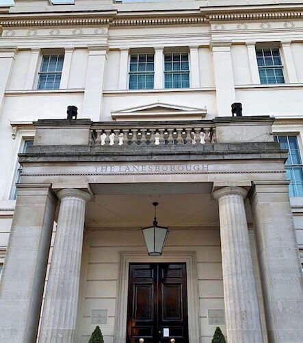 The Lanesborough: A Prestigious London Hotel #travel #fivestarhotels #luxuryhotel #vacation #exclusivegetaway #beverlyhillsmagazine #beverlyhills #bevhillsmag