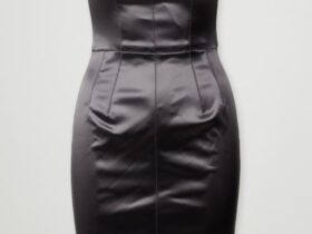 Julien’s Auctions will showcase legendary couture, celebrity-worn fashion, and rare luxury pieces at The Peninsula Beverly Hills hotel #aucton #luxurygoods #beverlyhills #beverlyhillsmagazine #bevhillsmag