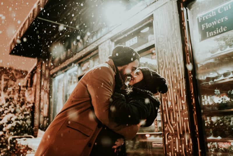 How to Build a Lasting and Loving Relationship #happycouple #romance #love #marriage #beverlyhills #beverlyhillsmagazine #bevhillsmag