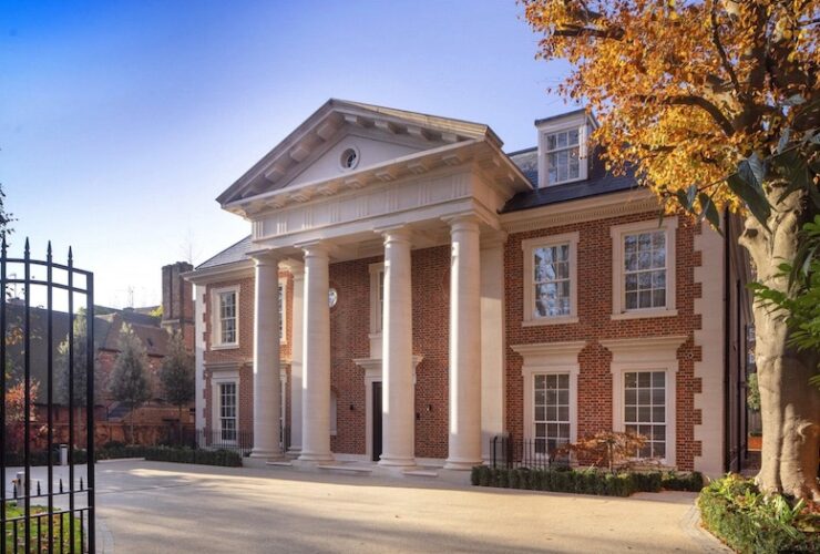 A Stately Mansion in London #luxury #realestate #homesforsale #dreamhomes #beverlyhills #bevhillsmag #beverlyhillsmagazine