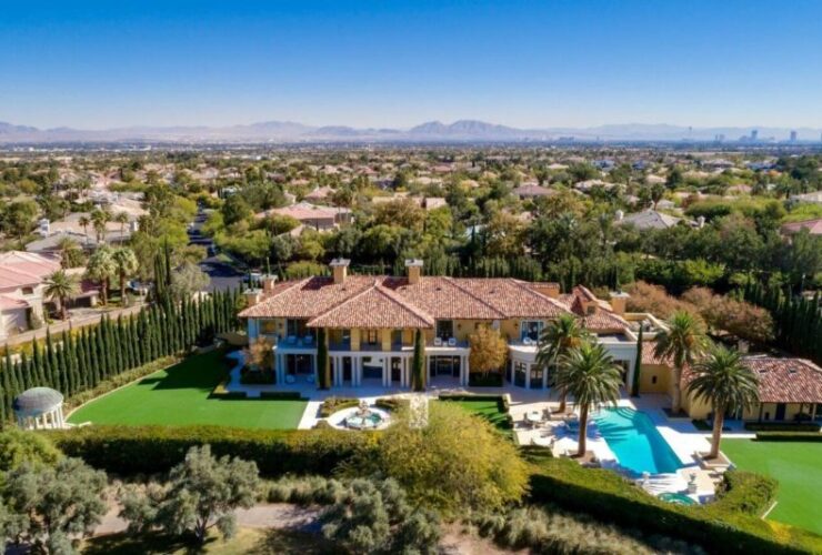steve wynn's museo mansion:#beverlyhills #beverlyhillsmagazine #celebrity #dreamhomes #luxuryrealestate #museo #realestate #stevewynn #stevewynnmuseo #luxury