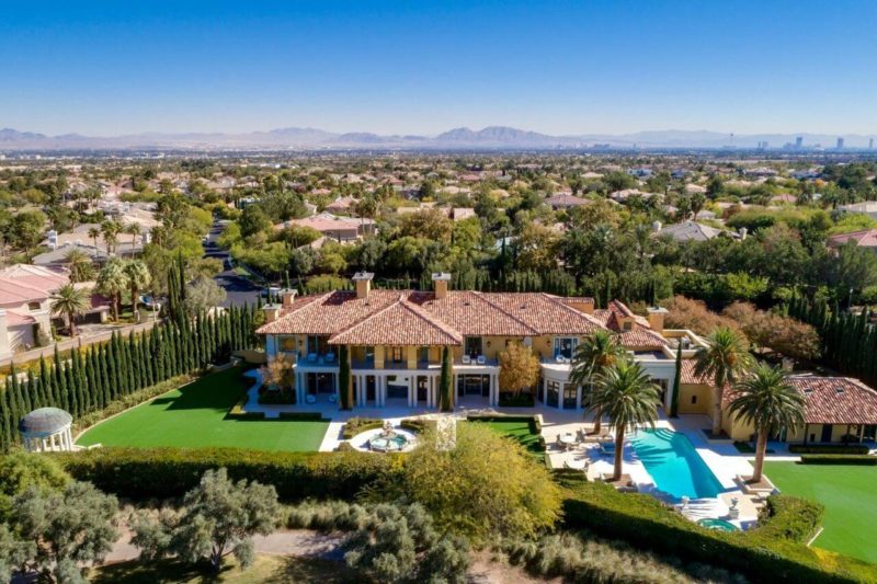 steve wynn's museo mansion:#beverlyhills #beverlyhillsmagazine #celebrity #dreamhomes #luxuryrealestate #museo #realestate #stevewynn #stevewynnmuseo #luxury