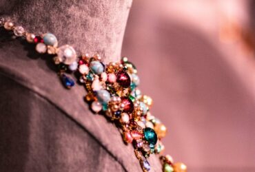 beverly hills magazine tips for buying jewelry piece