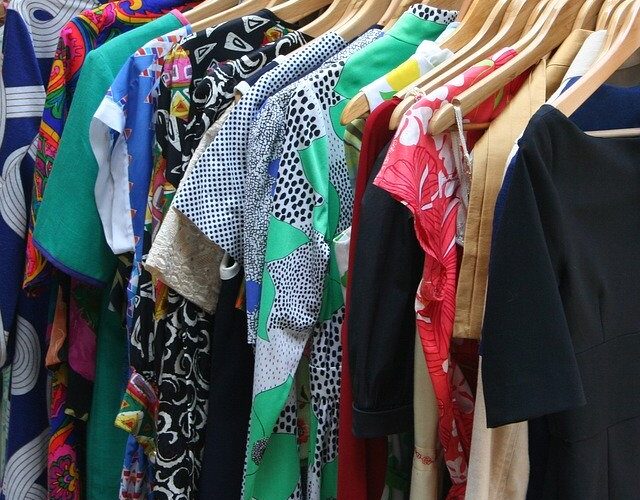 How To DeClutter Your Closet Properly #home