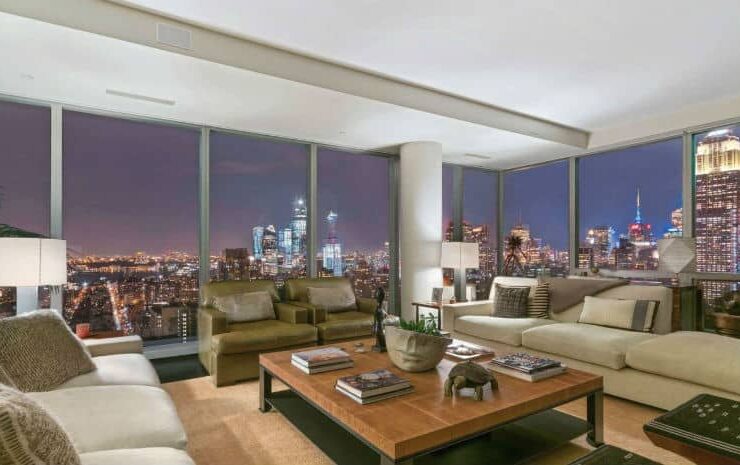 Tom Brady & Gisele Bundchen NYC Apartment For Sale $13,950,000 #beverlyhills #beverlyhillsmagazine #luxury #realestate #homesforsale #newyork #nyc #newyorkcity #dreamhomes #celebrities