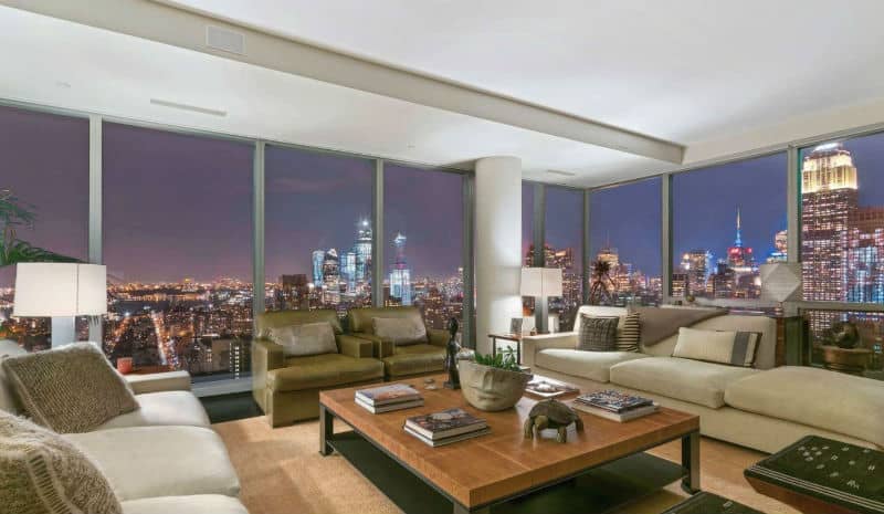 Tom Brady & Gisele Bundchen NYC Apartment For Sale $13,950,000 #beverlyhills #beverlyhillsmagazine #luxury #realestate #homesforsale #newyork #nyc #newyorkcity #dreamhomes #celebrities