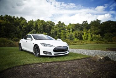 What Luxury EV cars Are Available Today? #beverlyhills #beverlyhillsmagazine #bevhillsmag #EVonthemarket #luxuryEVs #drivinginstyle #vehicles