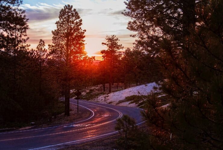 Things to Do in Bryce Canyon City and Surrounding Areas #travel #vacation #brycecanyon #utah #bevhillsmag #beverlyhillsmagazine #beverlyhills #luxury