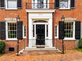JFK's Beautiful Georgetown Home #luxury #realestate #homesforsale #celebrity #celebrityhomes #celebrityrealestate #dreamhomes #jfk #beverlyhills #beverlyhillsmagazine #bevhillsmag