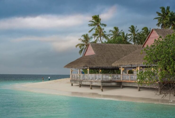 where to buy your first vacation home:#beverlyhills #beverlyhillsmagazine #vacationhome #buyingahome #vacation #colorado #florida #montana #alabama