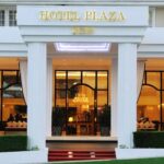 Beverly Hills Plaza Hotel in the Heart of the City #beverlyhills #hotels #bucketlist #plazahotel #luxuryhotels #vacation #losangeles #beverlyhillsmagazine #bevhillsmag