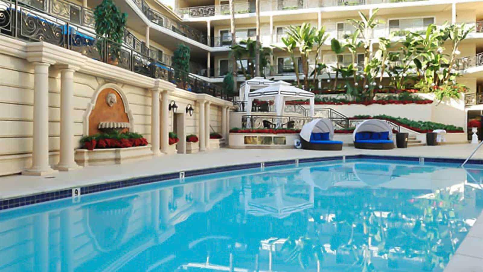 Beverly Hills Plaza Hotel in the Heart of the City #beverlyhills #hotels #bucketlist #plazahotel #luxuryhotels #vacation #losangeles #beverlyhillsmagazine #bevhillsmag 