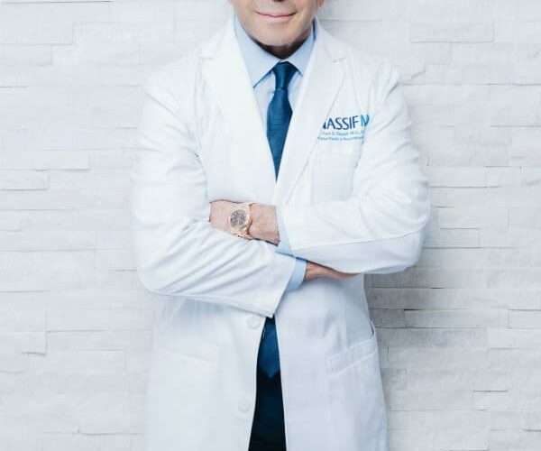 Beverly Hills Plastic Surgeon: Dr. Paul Nassif #beauty #botched #beverlyhills #celebrities #celebrity #plasticsurgeon #doctors #famous #beverlyhillsmagazine #bevhillsmag #paulnassif