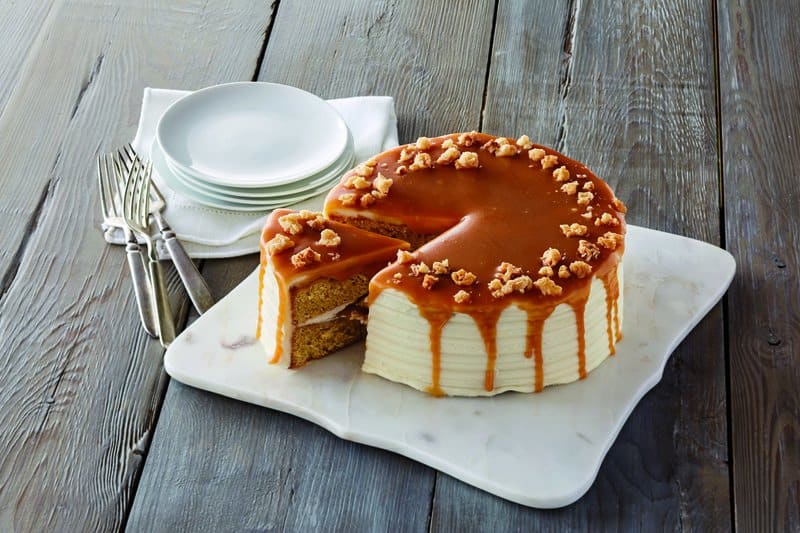 #Royal Recipes by Carolyn Robb: #Macadamia & Salted #Caramel Cake #recipe #crumble #cake #recipes #food #cook #cooking #beverlyhills #beverlyhillsmagazine #carolynrobb #rockyroad #desserts #celebritychef #chef #chocolate #cake #mint #dessert