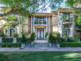 Charlie Sheen Home For Sale #realestate #dream #homes #estates #beautiful #seaside #spanish #homes #homesweethome #luxuryhomes #dreamhomes #homesforsale #luxurylifestyle #beverlyhills #BevHillsMag