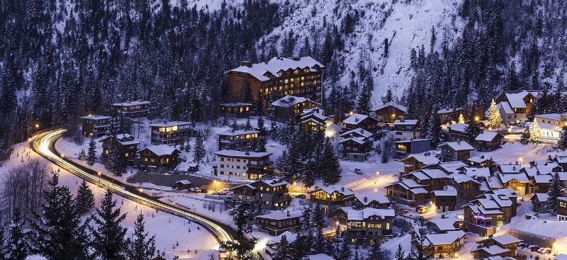 Best Luxury Vacation Ski Resorts for Winter